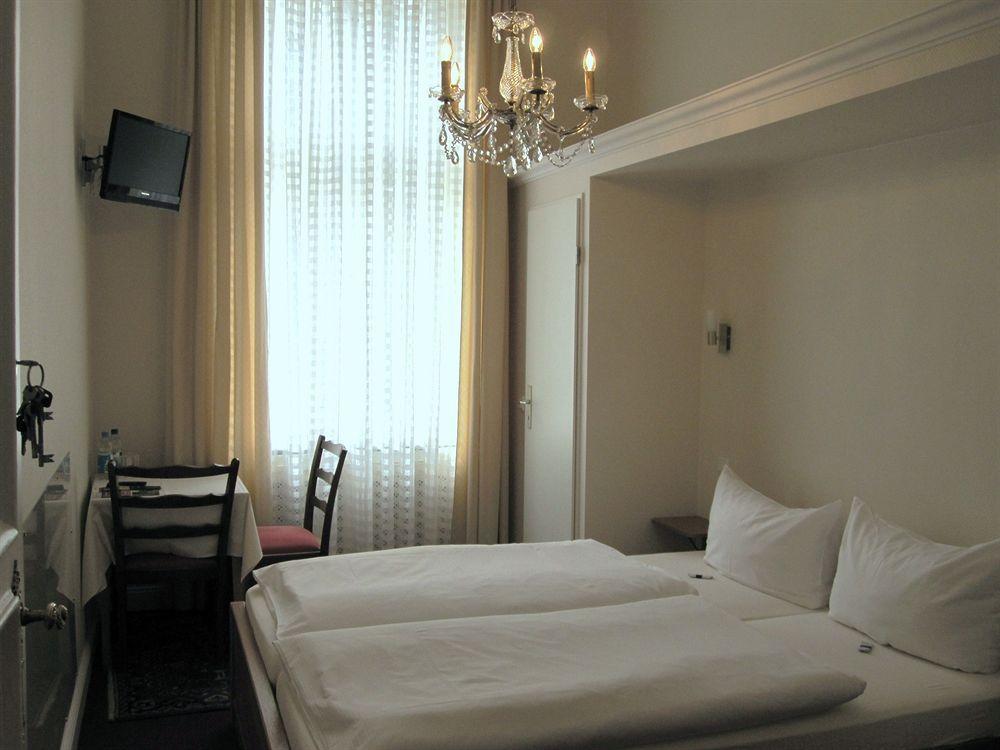 Hotel Pension Fasanenhaus Berlin Ngoại thất bức ảnh