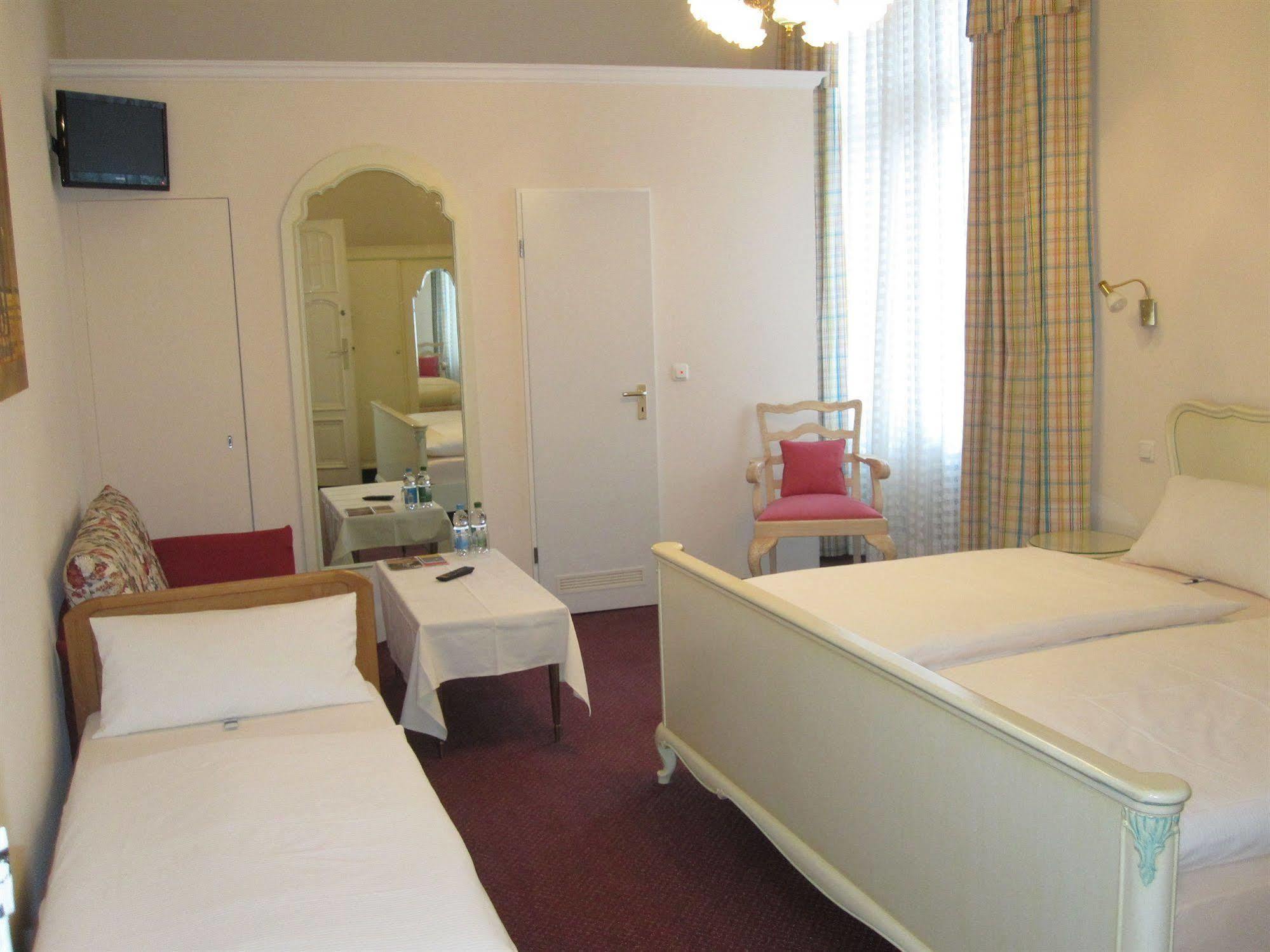 Hotel Pension Fasanenhaus Berlin Ngoại thất bức ảnh