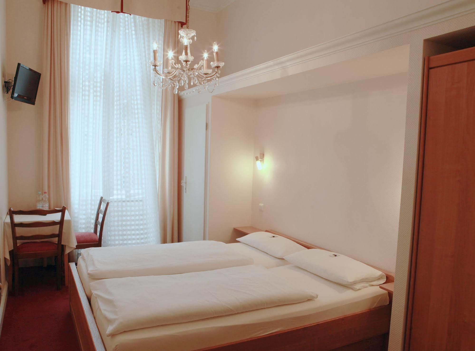 Hotel Pension Fasanenhaus Berlin Ngoại thất bức ảnh