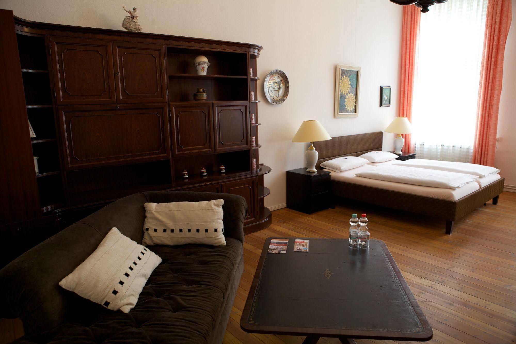 Hotel Pension Fasanenhaus Berlin Ngoại thất bức ảnh